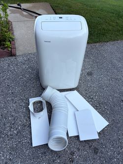 Portable Ac w/all the accessories. Works perfectly. Very nice, cold air.
