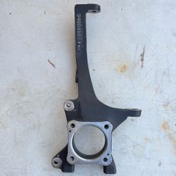 08 Tundra 3 To 4in Lift , Left Front Steering Knuckle Rough Country