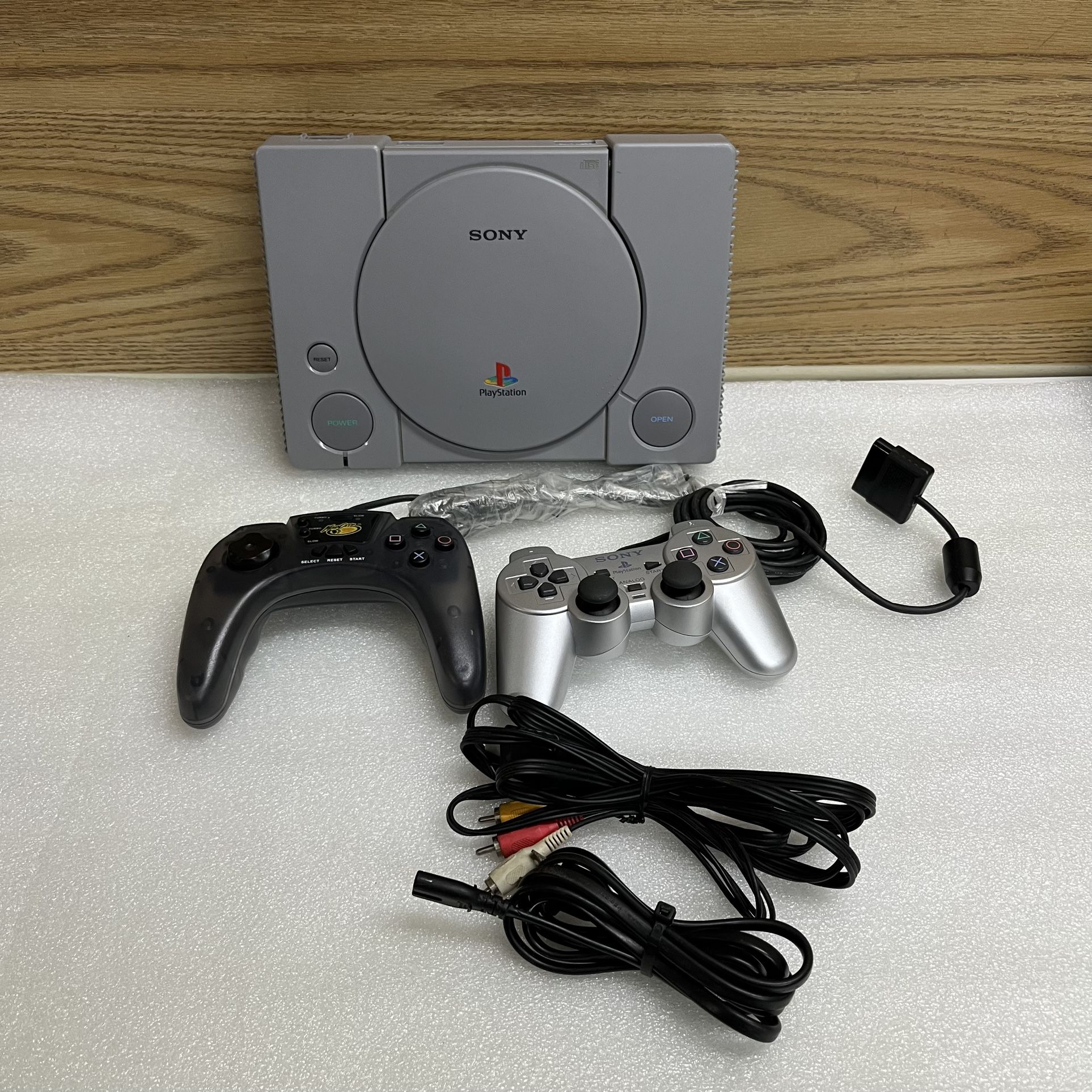 Sony PlayStation 1 SCPH-9001 Console with 2 controllers (MadCatz)