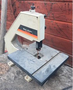 Black & Decker Benchtop Band Saw 12”