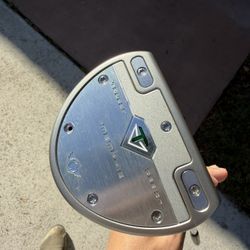 New! Odyssey Toulon GARAGE Memphis Putter 35”