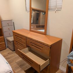 Oak Bedroom Furniture