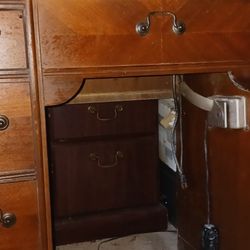 SewinMachine   Antiques Universal And Singer In Especial
