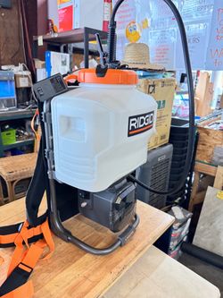 RIDGID 18-Volt Cordless Battery 4 Gallon Backpack Chemical Sprayer with 2.0 Battery and Charger