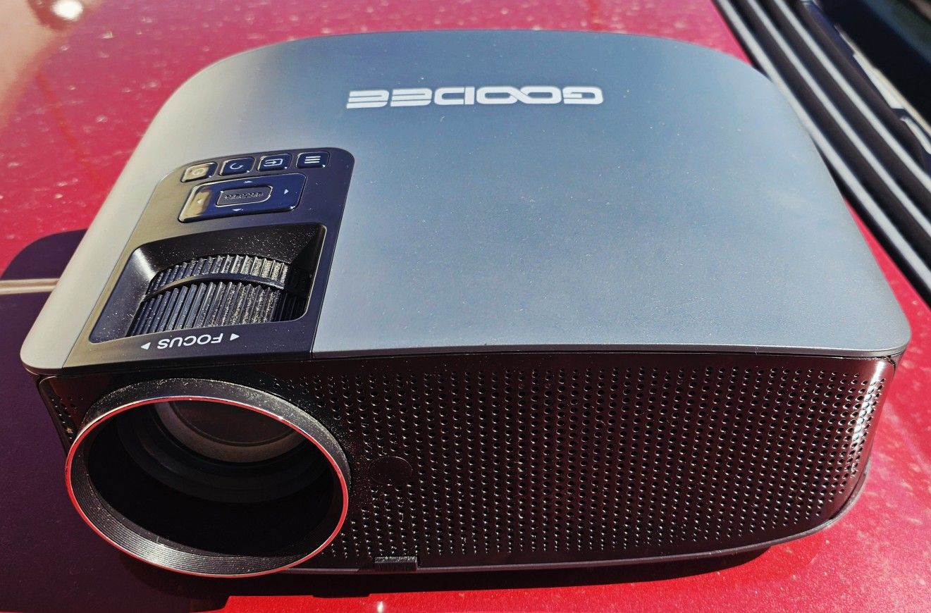 GOODIE PROJECTOR