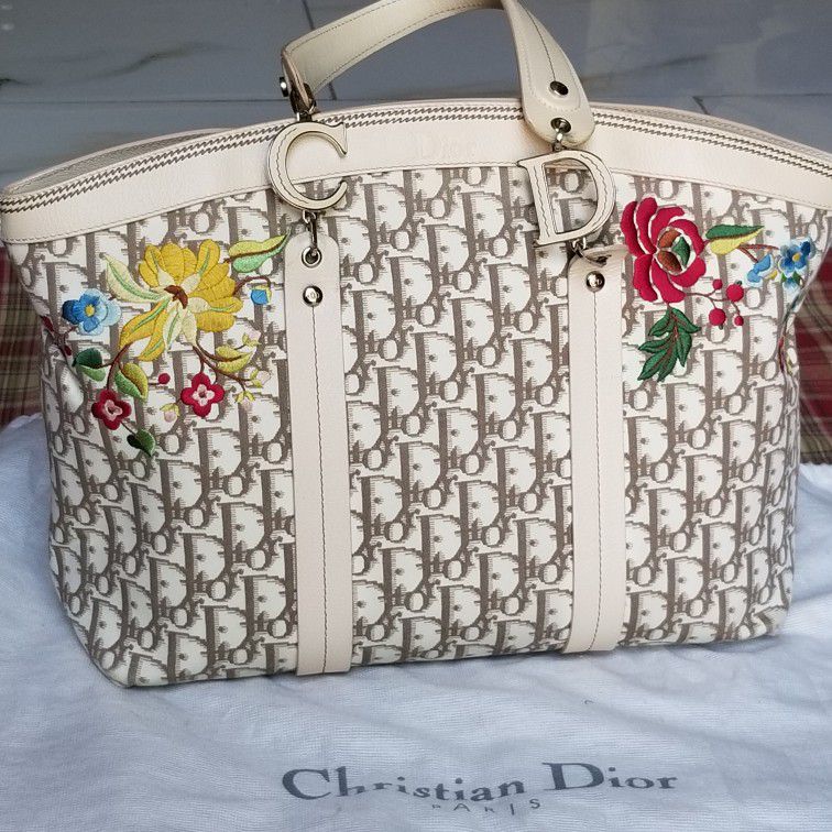 Beautiful Sold Out Christian DIOR  Handbag 