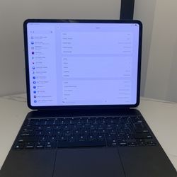 Apple iPad Pro 13 Inch (M4) Cellular + WiFi, 256GB with Magic Keyboard + Pencil Pro