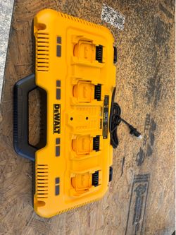 Dewalt múltiple charger