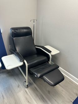 Medical Reclining Treatment Chairs – For Sale