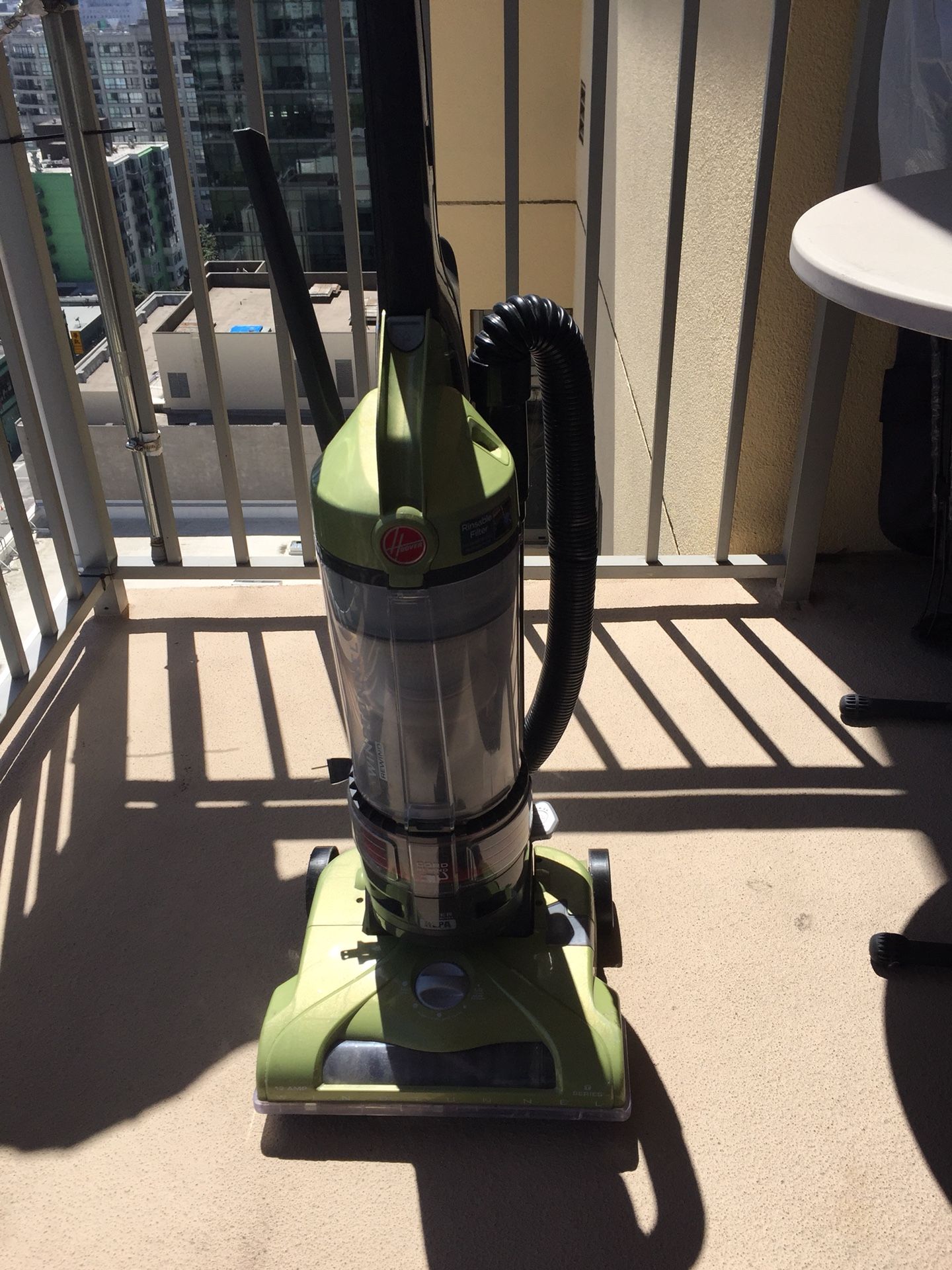 Hoover Wind Tunnel Bagless Vacuum Cleaner