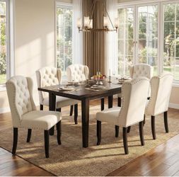 Set of 6 white dinning chairs