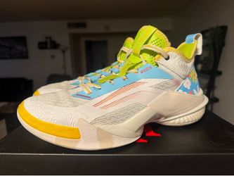 Li-Ning Power 10 Blossom Basketball Shoes Sz. 10