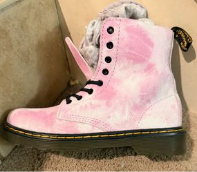 Pink dr martens