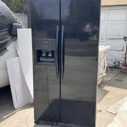 Kitchen Aid Superba Counter Depth Refrigerator 