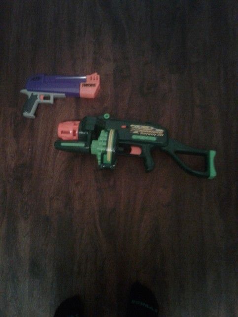 2 Nerd Guns CASH ONLY, meet At Bexely Police Station