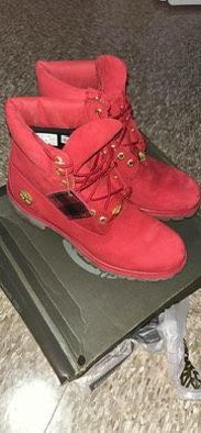 WATERPROOF RED TIMBS SZ 9 MEN