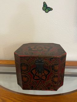 Hexagonal Trinket Box
