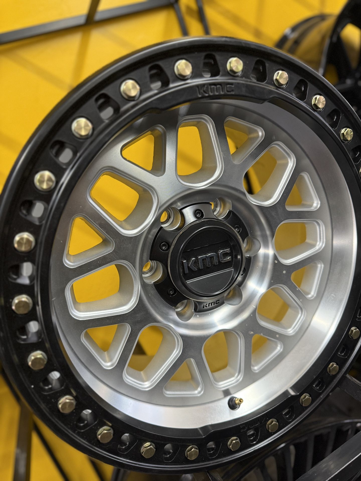 17” Kmc 6x139