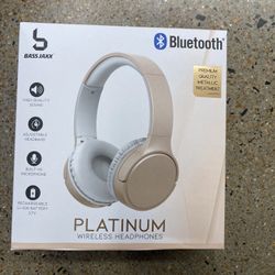 NWT Bluetooth Wireless Headphones 