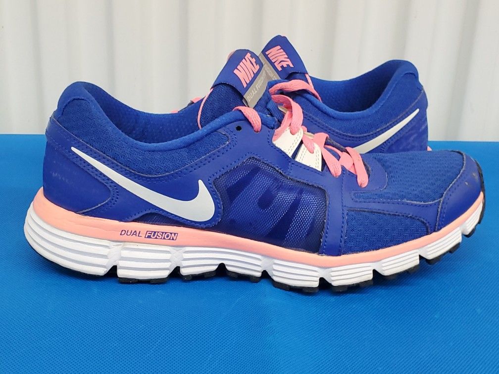 Women's Nike Dual Fusion ST2 Running Athletic Shoes Blue 454240-416 Size 9.5 Very Good Condition. FROM A NON-SMOKING HOME! FULLY DISINFECTED!