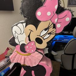 Minnie Mouse Piñata 