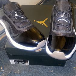 Air jordan XI 11 Low Black White Patent Leather