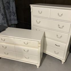 White Vintage-style Dresser And Chest Of Drawers Set