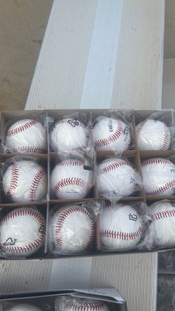 1 dozen Perfect Game Offical Baseballs