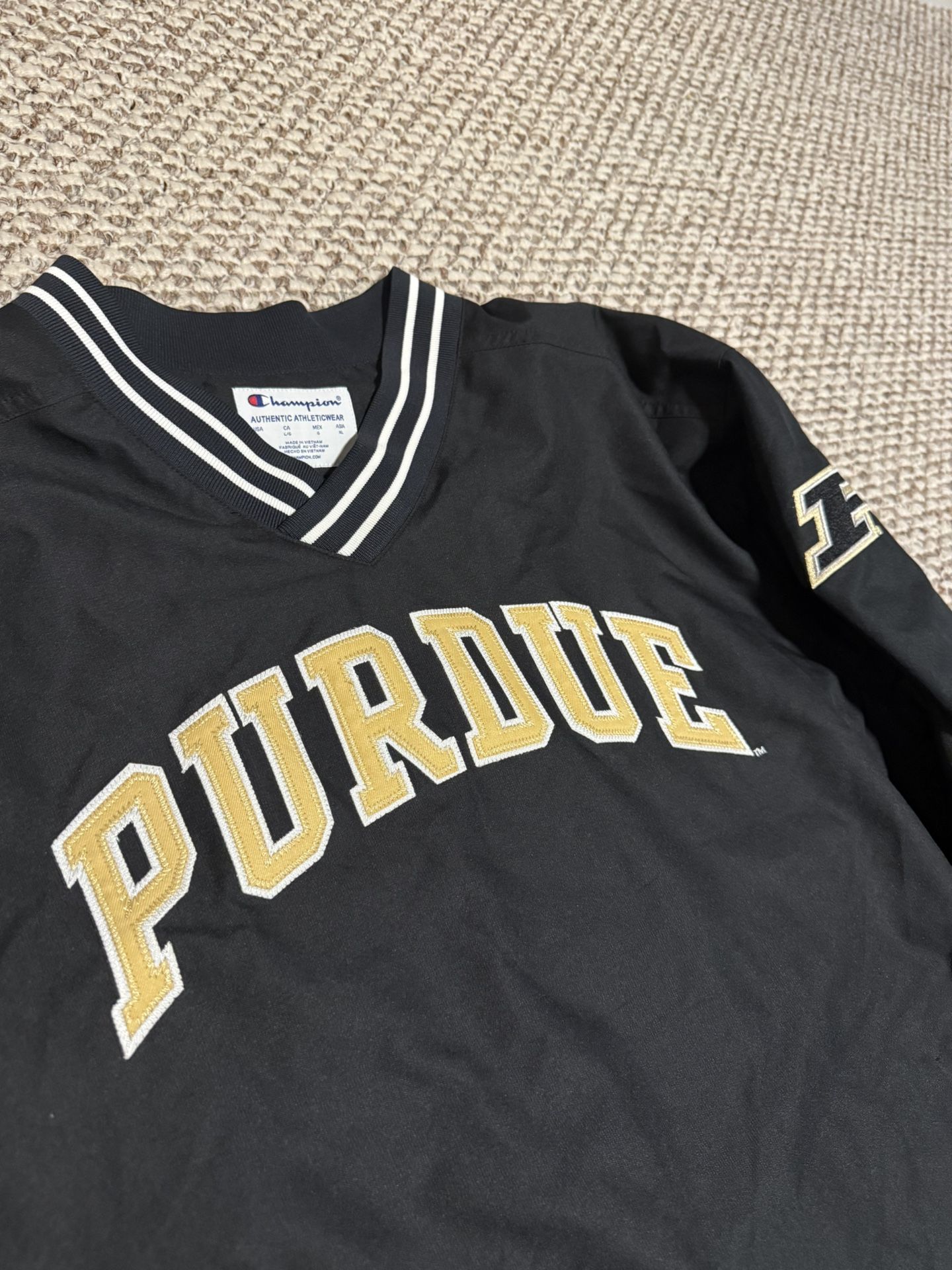 Purdue Boilermakers Champion Pullover Size Large