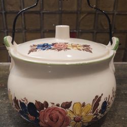 Vintage Japanese Porcelain Pot