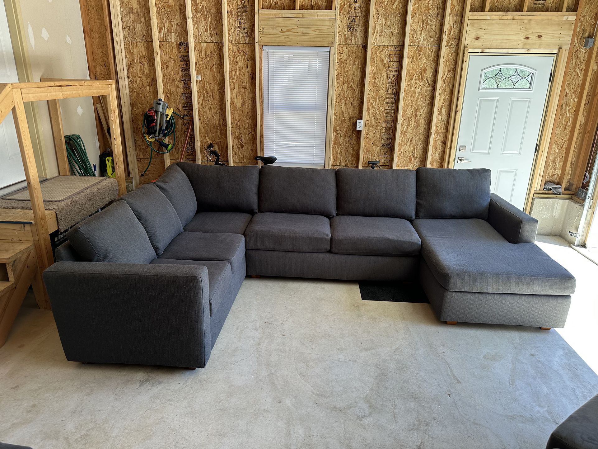 Wrap Around Sectional Couch (WE DELIVER)