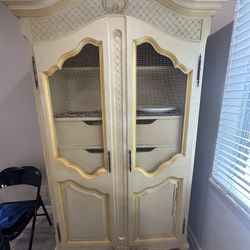 Armoire All wood Antique 