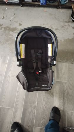Baby Car Seat New Clean! 