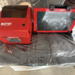 Matt 85 food service label, printer with roll of labels