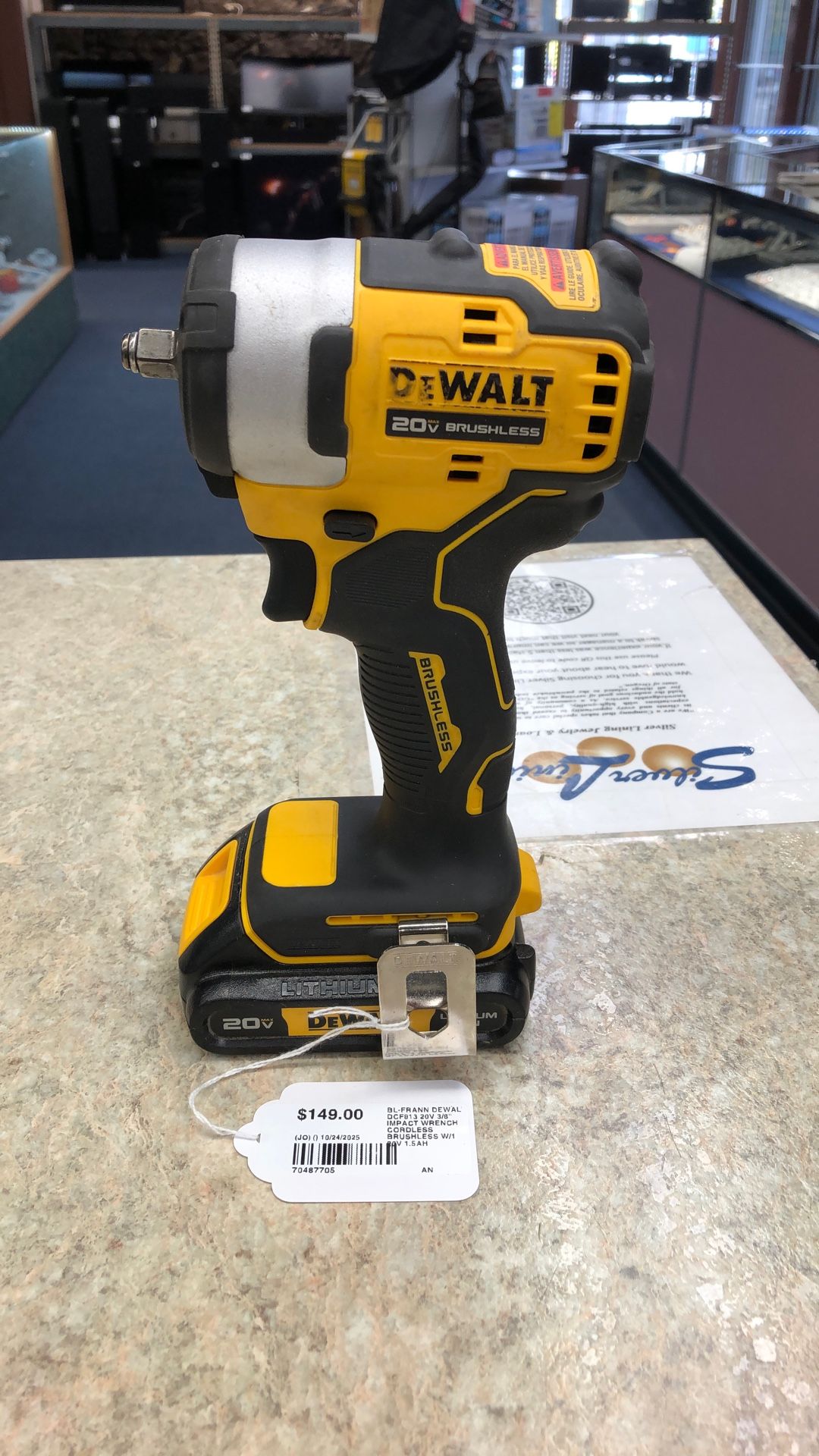Dewalt DCF913 3/8” 20V Brushless Cordless Impact Wrench With 1 1.5Ah Battery *No Charger*(70487705)