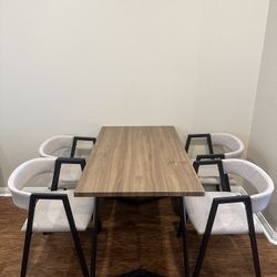 Dining Table Set