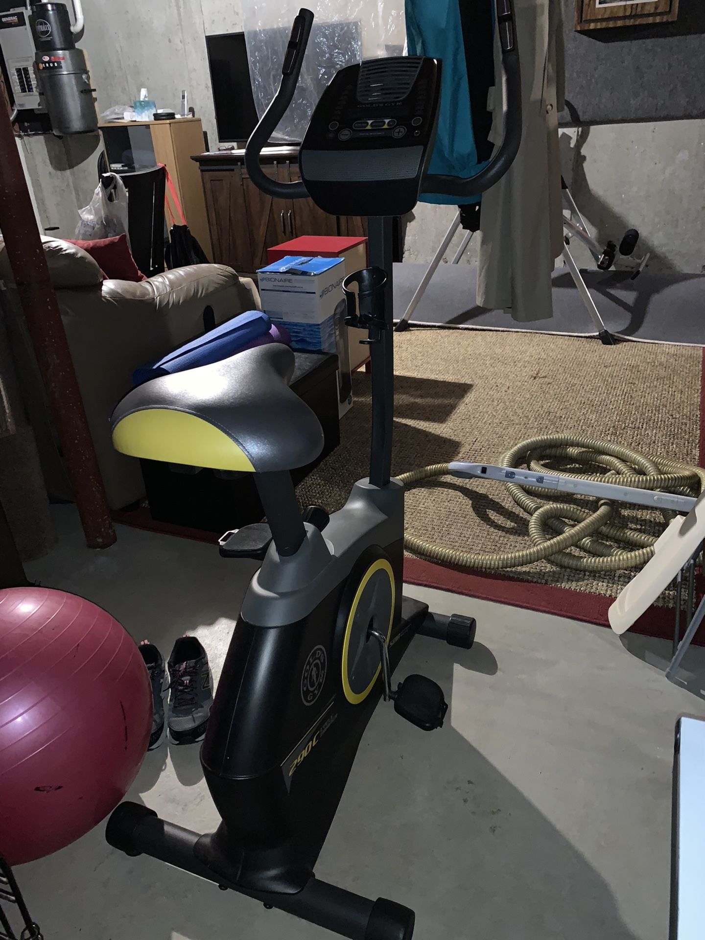 Gold's Gym 290C Cycle Trainer Stationary Bike