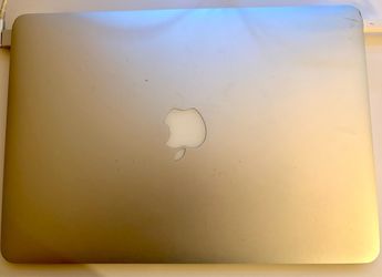Apple MacBook Air 13" (Early 2015)