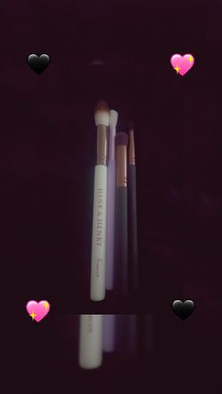 New Hank And Henry Brushes 