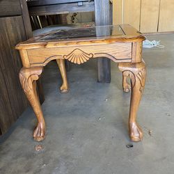 End table with matching coffee table