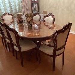 Dinning Table With 8 Chairs 