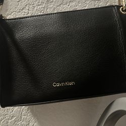 Calvin Klein Women's CK Reyna Crossbody Bag 