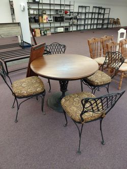 Heavy nice dining table with 4 chairs