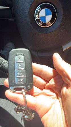 Llave con chip y control para carros