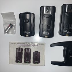 Altura Wireless Flash Trigger Set (for up to Two Flashes)