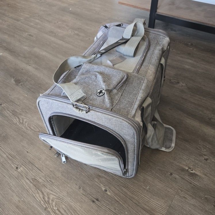 Small Cloth Pet Carrier 