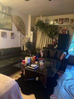 Dining room table