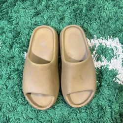 Adidas Yeezy Slide Ochre Size 9 Mens