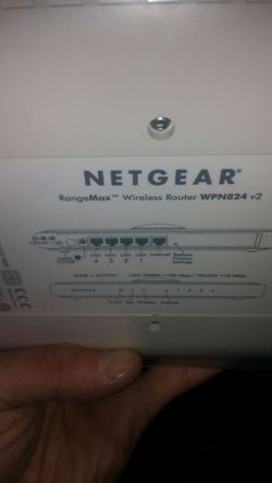Netgear WPN824 v2 wireless router