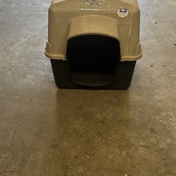 36x26x28”h Outside Dog House